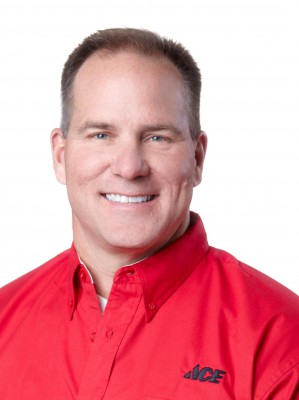 Lou Manfredini, Ace's Home Expert